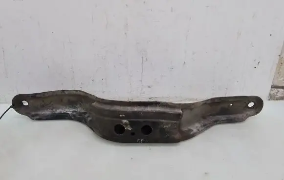 Gearbox mounting bracket