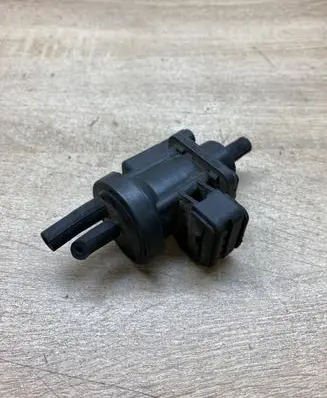 Mercedes-Benz ML W163 Turbo solenoid valve A0005450427