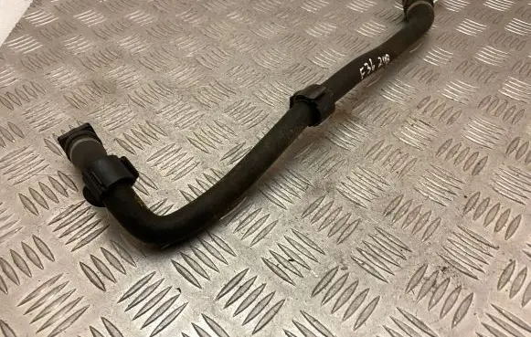 BMW 4 F36 Gran coupe Engine coolant pipe/hose 8673993