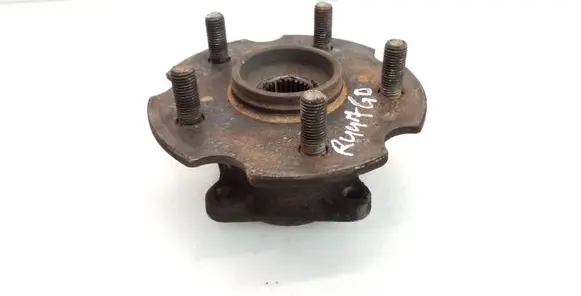 Toyota RAV 4 (XA30) Rear wheel hub