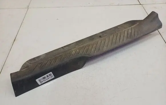 Mazda Premacy Front sill trim cover C14568730