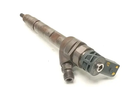BMW 5 F10 F11 Fuel injector 7810702 0445110617