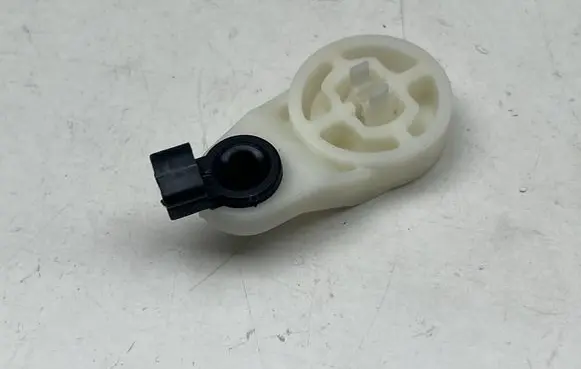 Seat Leon IV Rear glass lock/latch Q484 8200547482