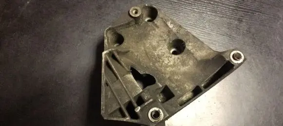 BMW 5 E60 E61 Generator/alternator bracket 64557786708
