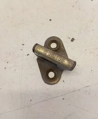 Volkswagen Transporter - Caravelle T4 Front door lock loop/hook striker 701837295
