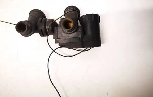 Opel Astra G Coolant heater control valve 52475567