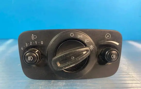 Ford Mondeo MK IV Light switch 8G9T13A024CA