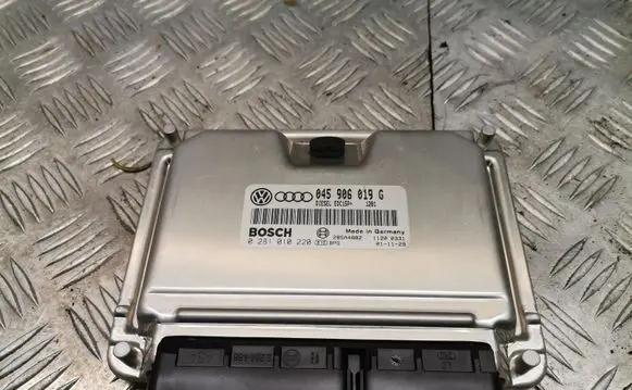 Audi A2 Engine control unit/module 045906019g