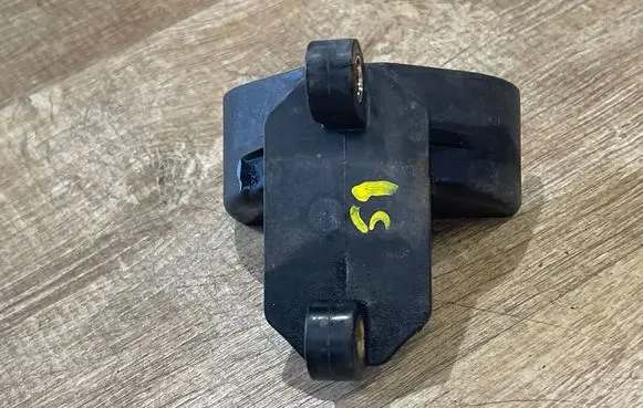 Jaguar F-Pace Radiator mount bracket GX738983CD