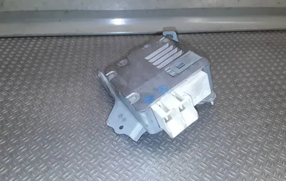 Toyota Yaris Power steering control unit/module 8965052120