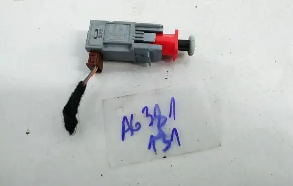 Clutch pedal sensor