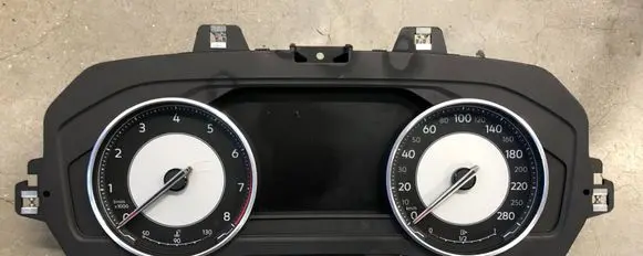 Volkswagen Touareg III Speedometer (instrument cluster) 760920770 0263746000
