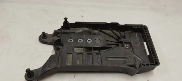 Battery box tray