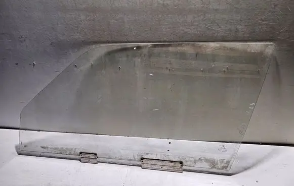 BMW 3 E30 Front door window/glass (coupe) 43R000981