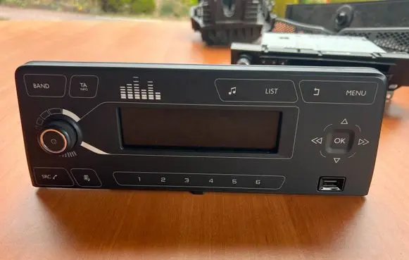 Peugeot Rifter Radio/CD/DVD/GPS head unit 98327545ZD 35261001 8019000074706002