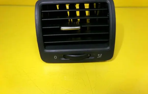 Volkswagen Golf V Dashboard side air vent grill/cover trim 1K0819709