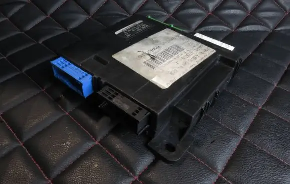 Mini One - Cooper Cabrio R52 Comfort/convenience module 6982115 57762110 BC1BD