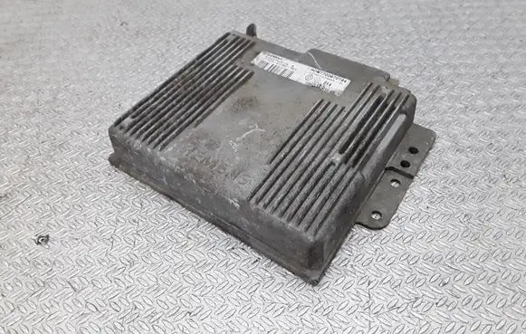 Renault Scenic I Engine control unit/module S103750016A 7700107003D