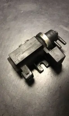 BMW 5 E60 E61 Turbo solenoid valve 72279600