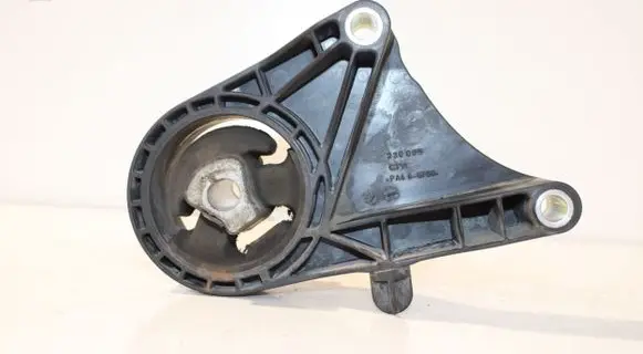 Opel Insignia A Engine mount bracket 13227767