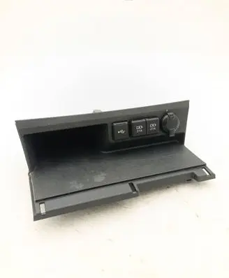 Toyota Highlander XU70 USB socket connector 855320E010 20203 D125801