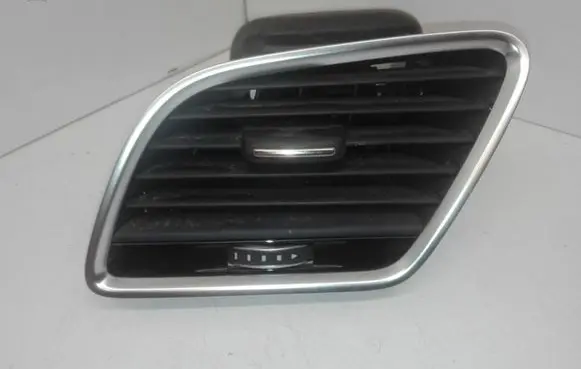 Audi Q3 8U Dashboard side air vent grill/cover trim 8U2820901D