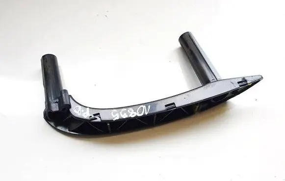 Skoda Octavia Mk2 (1Z) Other front door trim element 1Z0868714
