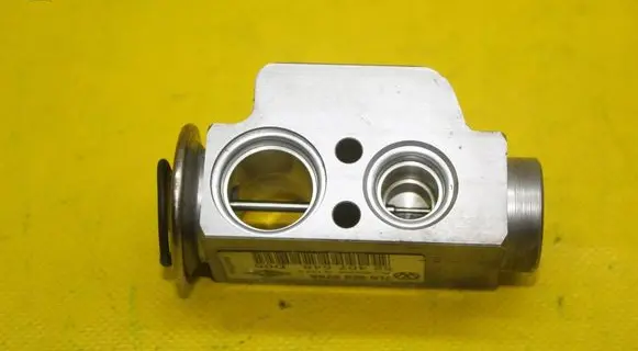 Air conditioning (A/C) expansion valve