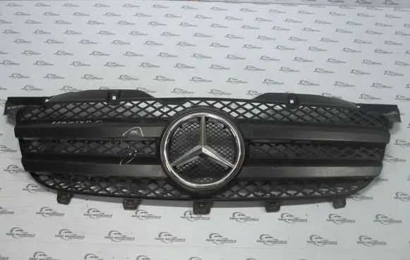 Mercedes-Benz Sprinter W906 Front bumper upper radiator grill A9068800385