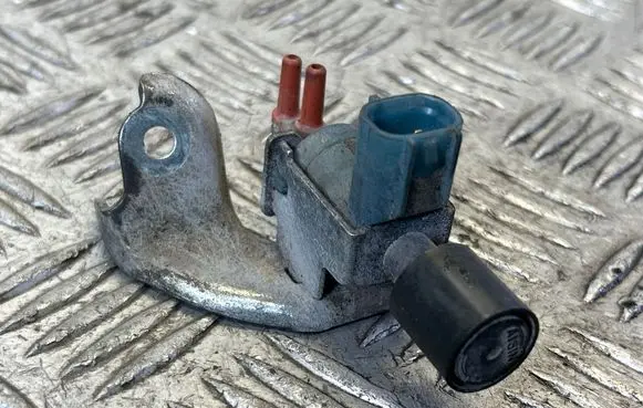 Toyota Yaris Turbo solenoid valve 2586030070