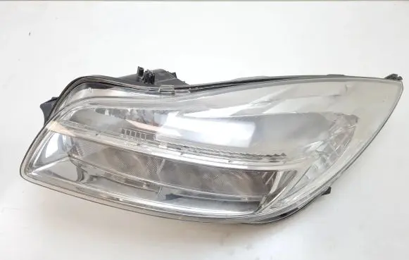 Opel Insignia A Headlight/headlamp 13226780 1LJ009630