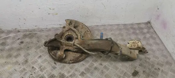BMW 3 E46 Rear wheel hub spindle/knuckle 1097043903