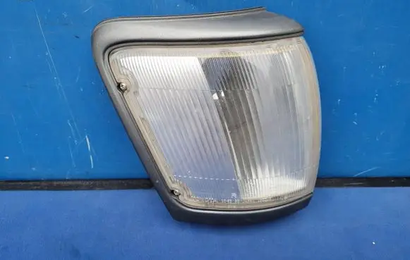 Toyota 4 Runner N180 Front indicator light 3552