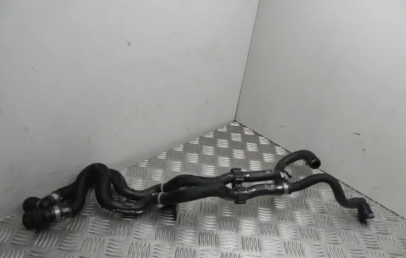 Jaguar I-Pace Engine coolant pipe/hose J9D38D142AB