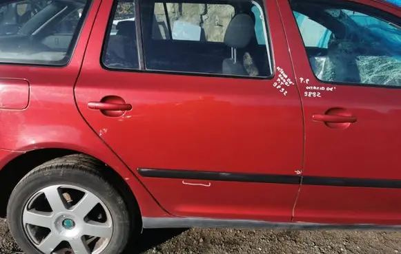 Door (2 Door Coupe)