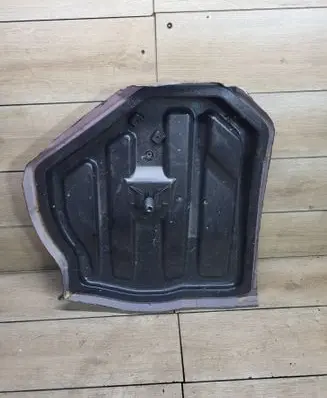 Mercedes-Benz C W204 Spare wheel section trim A2046100575