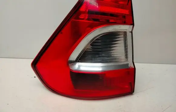 Ford Galaxy Rear/tail lights 17701011