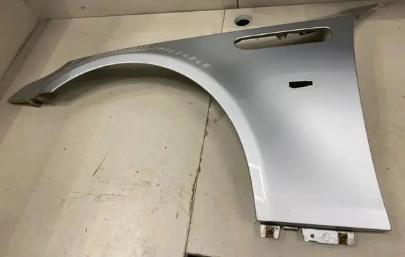BMW 5 E60 E61 Fender 