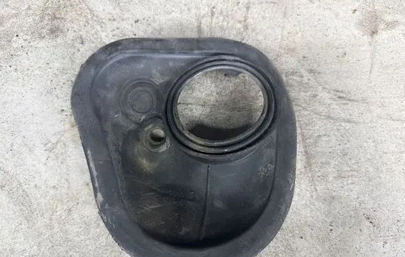 Mercedes-Benz C W204 Fuel tank cap trim A0009982201
