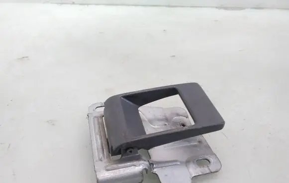 Land Rover Discovery Front door interior handle