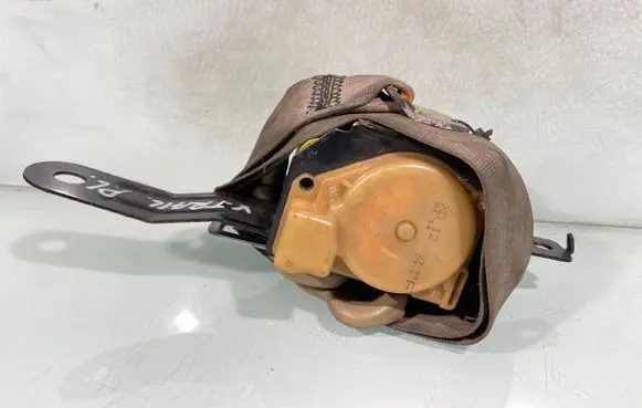Nissan X-Trail T30 Front seatbelt
