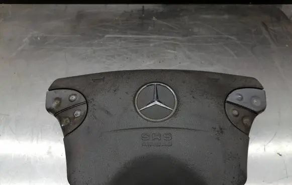Mercedes-Benz E W210 Steering wheel airbag 2104600398