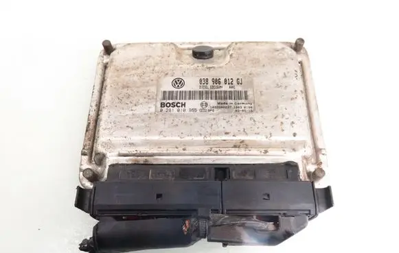 Skoda Fabia Mk1 (6Y) Engine control unit/module 0281010965 038906012GJ