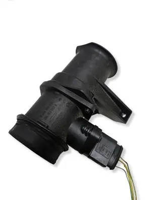 Volkswagen PASSAT B5.5 Mass air flow meter 06A906461N 0280218100