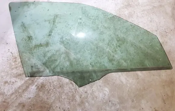 Peugeot 406 Front door window glass four-door