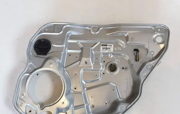 Volvo V70 Rear window lifting mechanism without motor 983042102