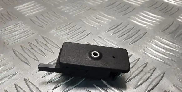 Volkswagen Touareg I AUX in-socket connector 1K0035724