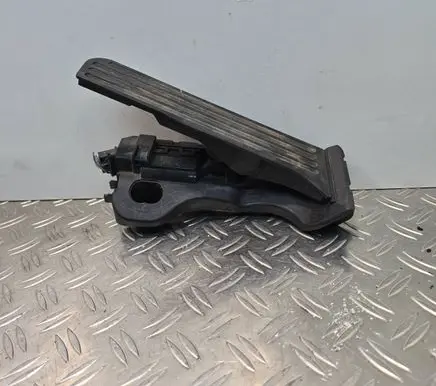 Volkswagen PASSAT B6 Accelerator throttle pedal 1K1723503L 6PV00860001