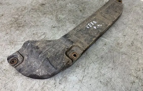 KIA Ceed Engine splash shield/under tray 291102H100
