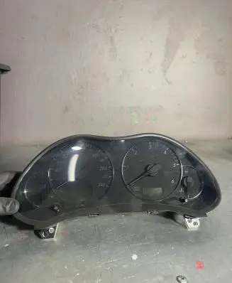 Toyota Avensis T250 Speedometer (instrument cluster) 8380005630H MB2574109864